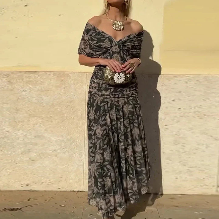 LALUNA | Elegant Dress With V-Neckline