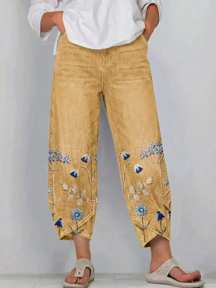 Aven | Floral Embroidered Jeans