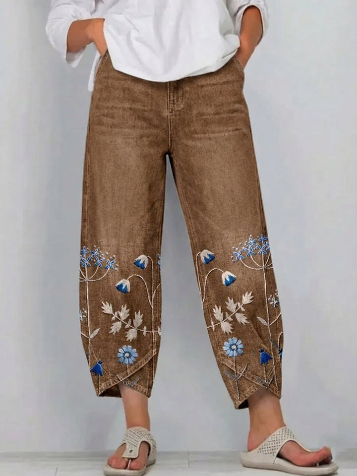 Aven | Floral Embroidered Jeans
