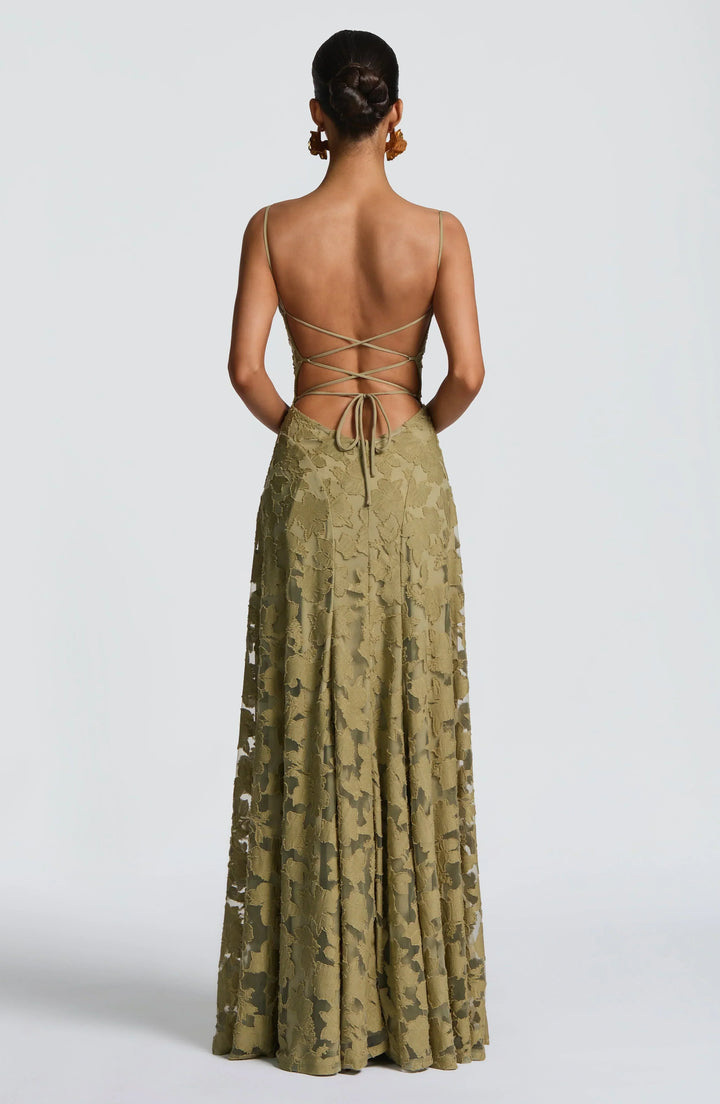 Clara Léon | Elegant Maxi Dress