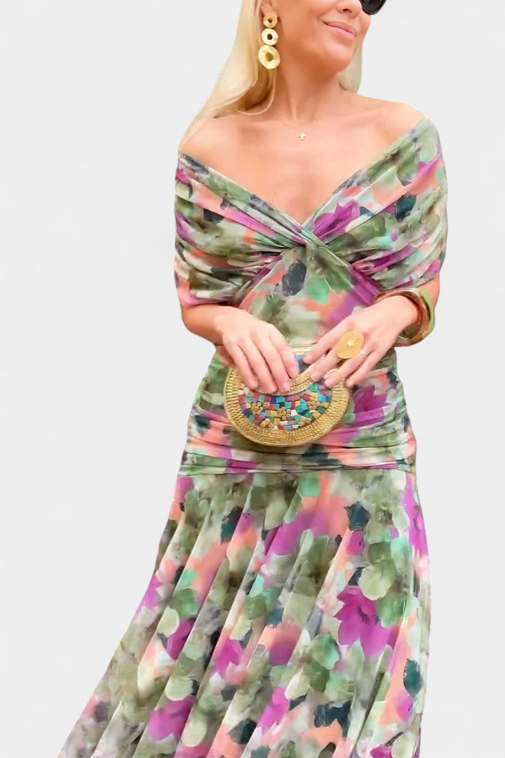 LALUNA | Elegant Dress With V-Neckline